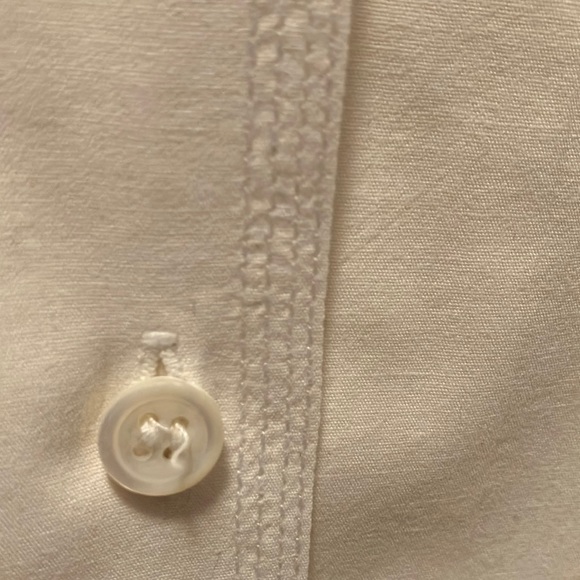 Classic GAP Women’s Button Down Shirt, size L - Picture 2 of 3